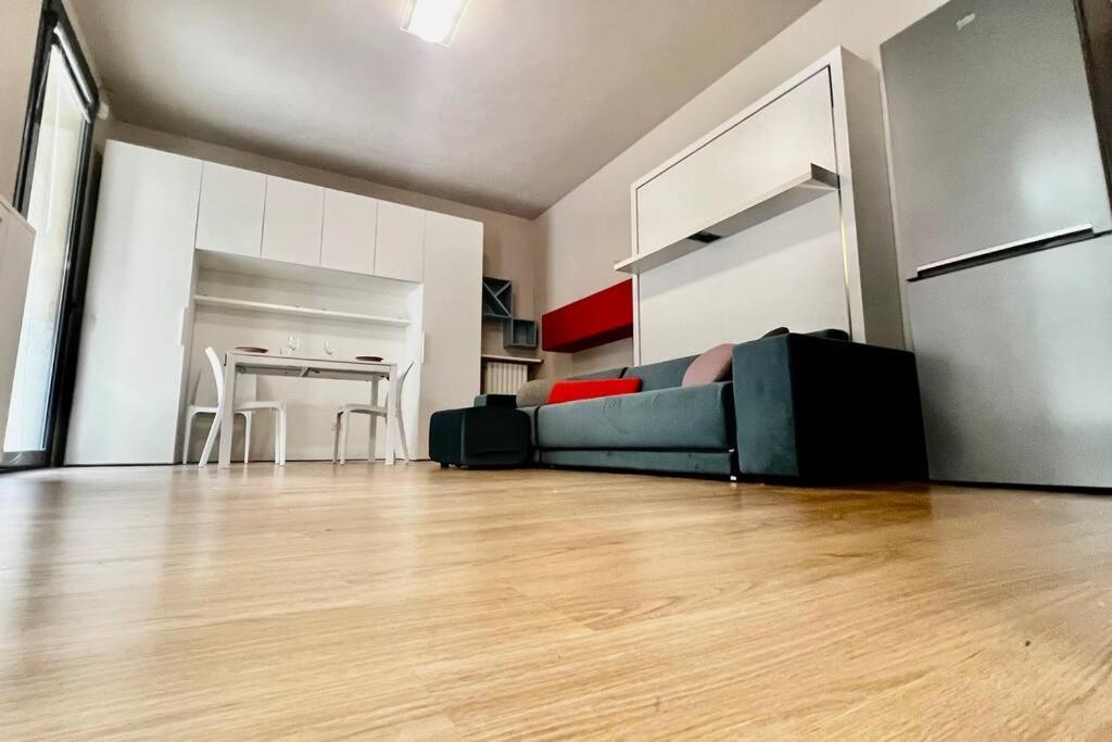 Urban House - Comfy Flat Navigli Milan Centerアパートメント エクステリア 写真