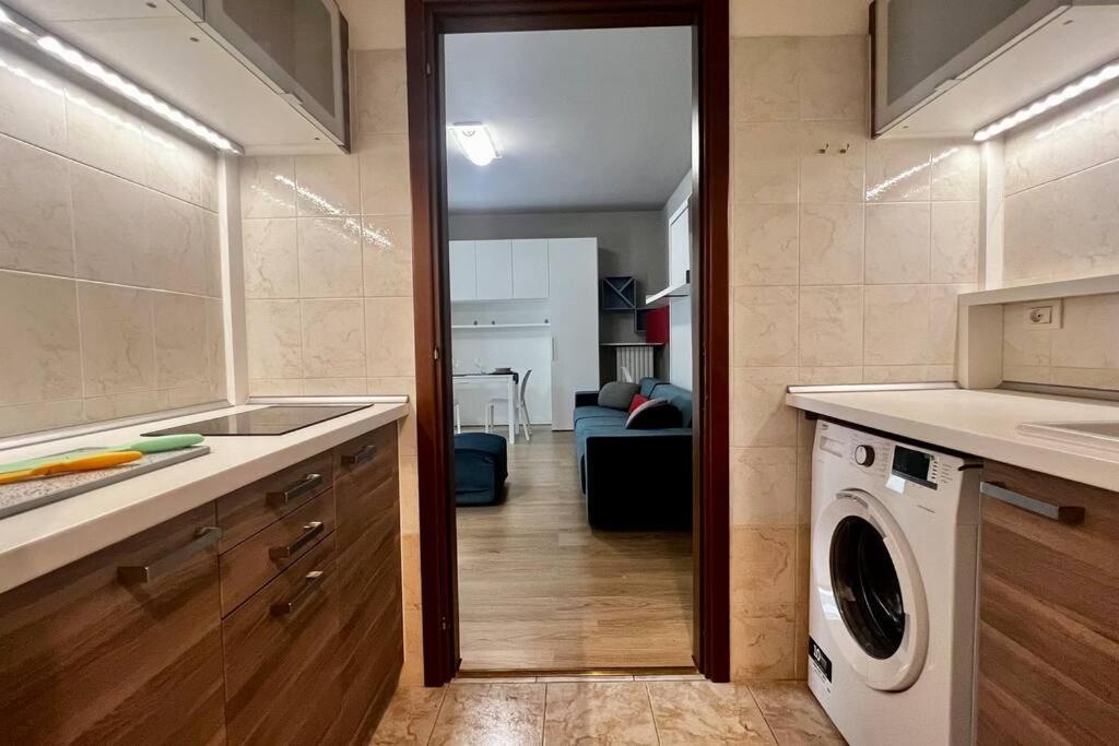 Urban House - Comfy Flat Navigli Milan Centerアパートメント エクステリア 写真